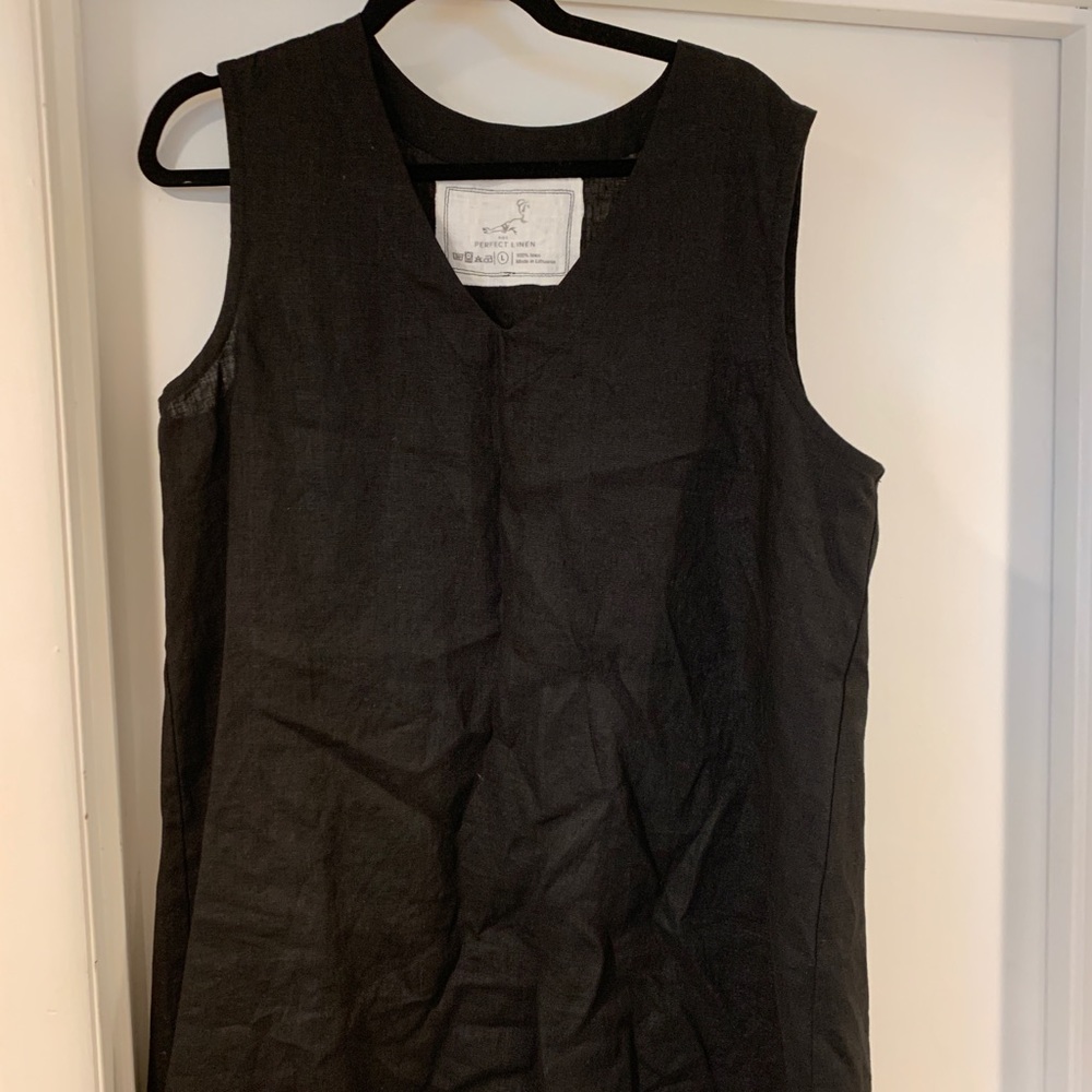 Not so perfect linen tunic black sz. Large